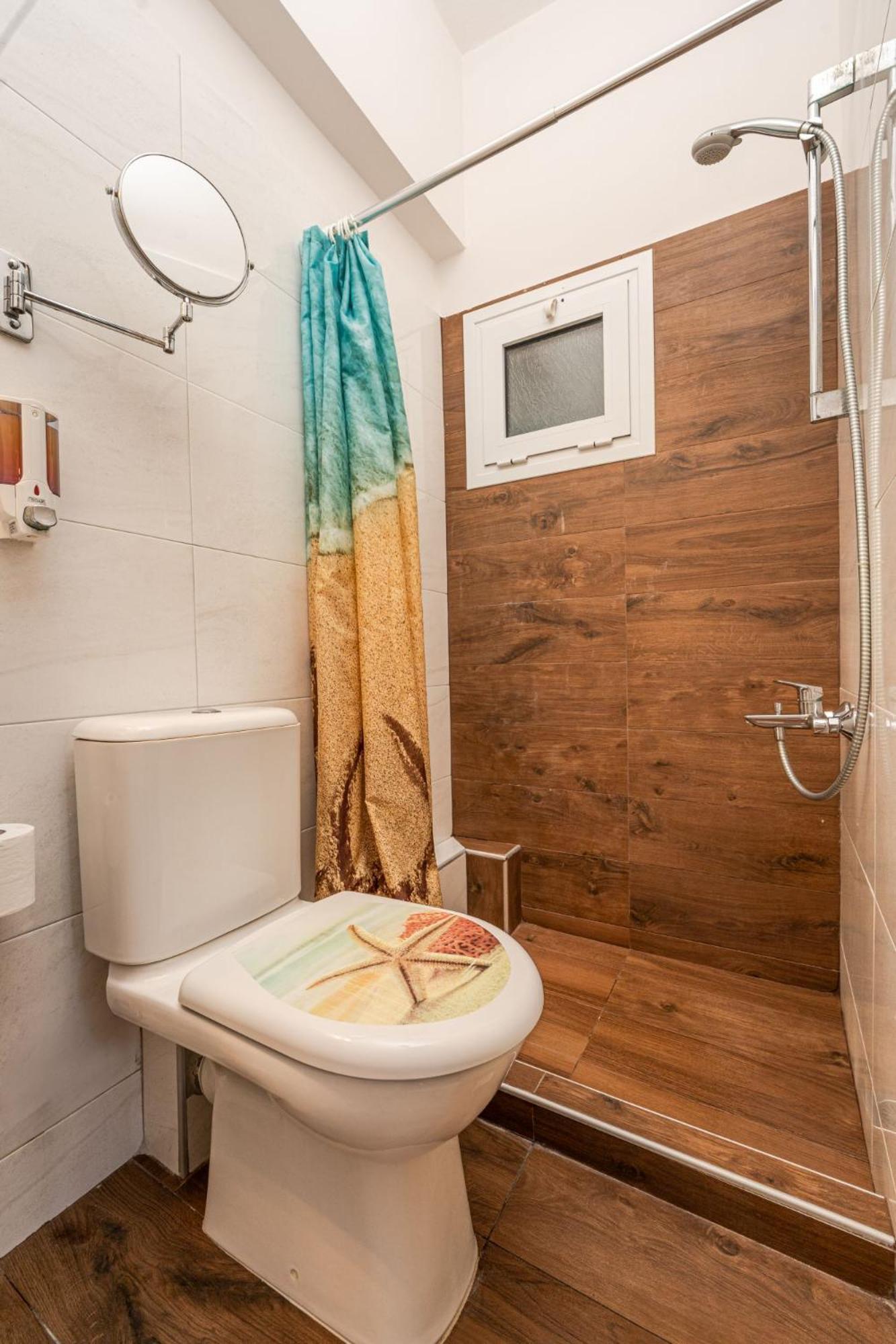 Stathis Beachfront Luxury Rooms Kalamákion Rum bild