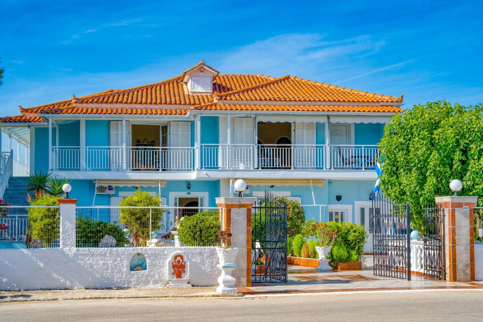 Stathis Beachfront Luxury Rooms Kalamákion Exteriör bild
